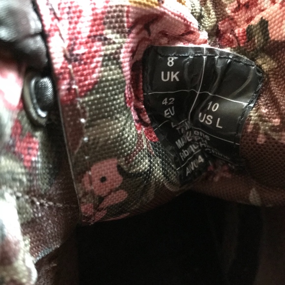 Dr. Martens 1914 Triumph - Picture 8 of 8